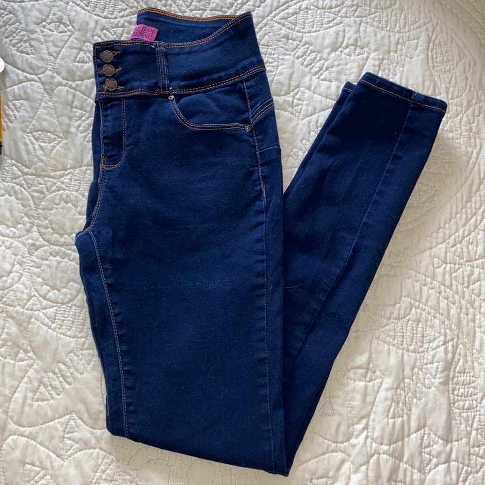 Sexy blue jeans!!